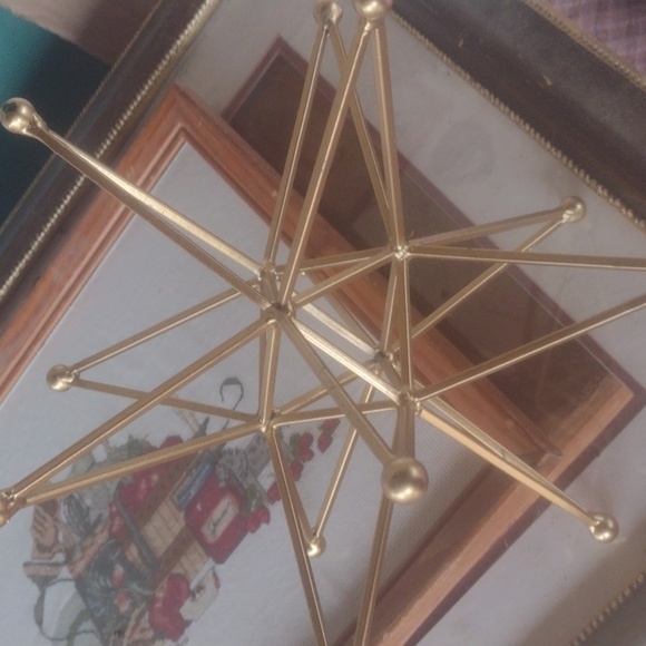 Gold Geometric Star Decor - Picture 2 of 2